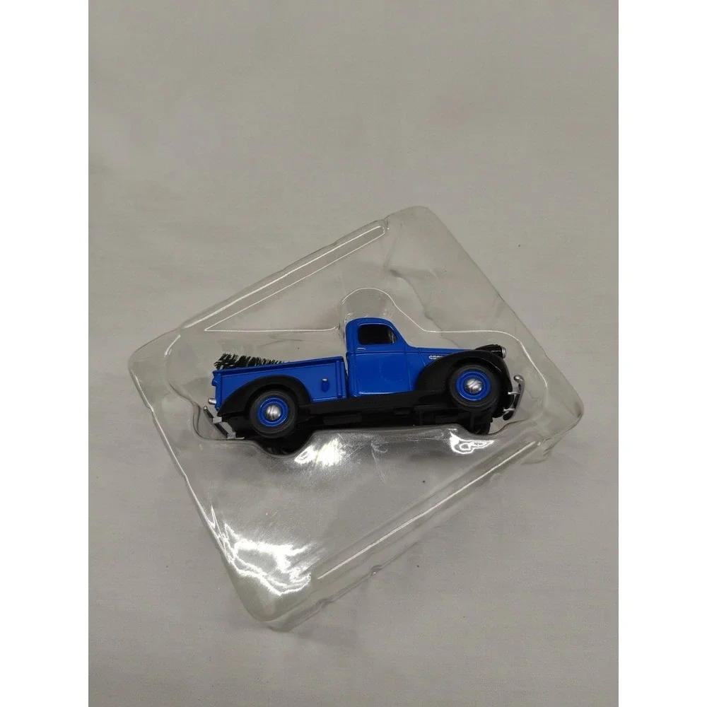 Hallmark Ornament 1947 Chevrolet Pickup #13 Series All-American‎ Trucks 2007